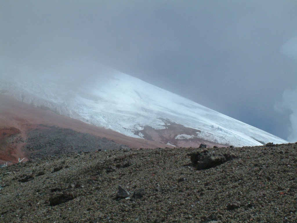 14-Cold clouds hide the summit.jpg - Cold clouds hide the summit